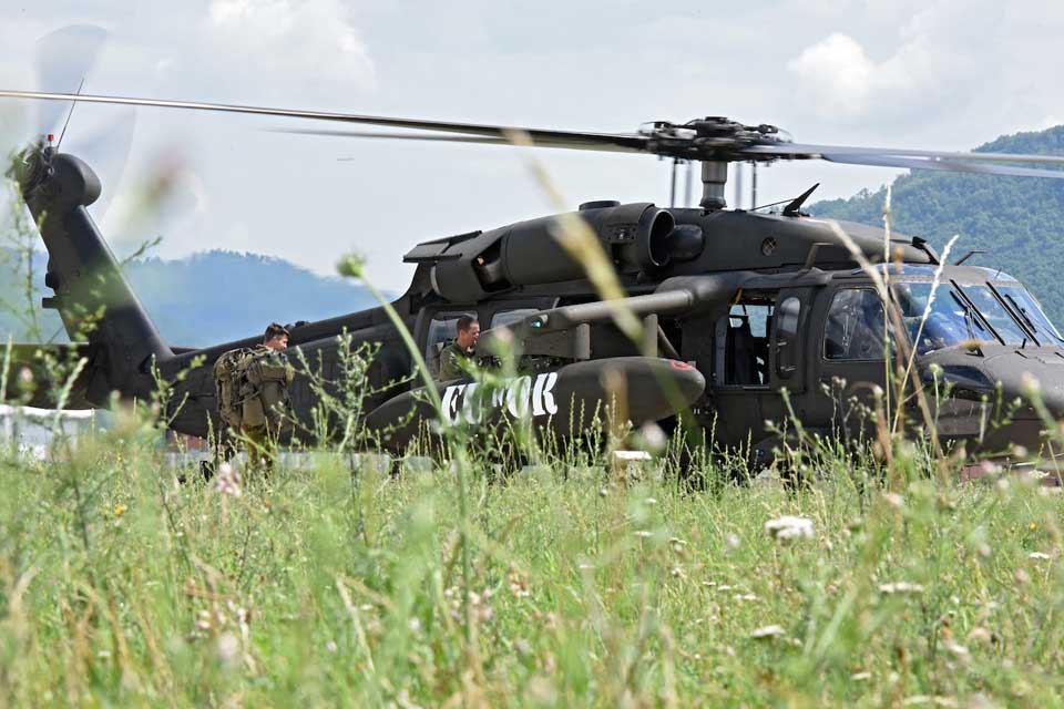 Austrian MNBN platoon conducts helicopter boarding training