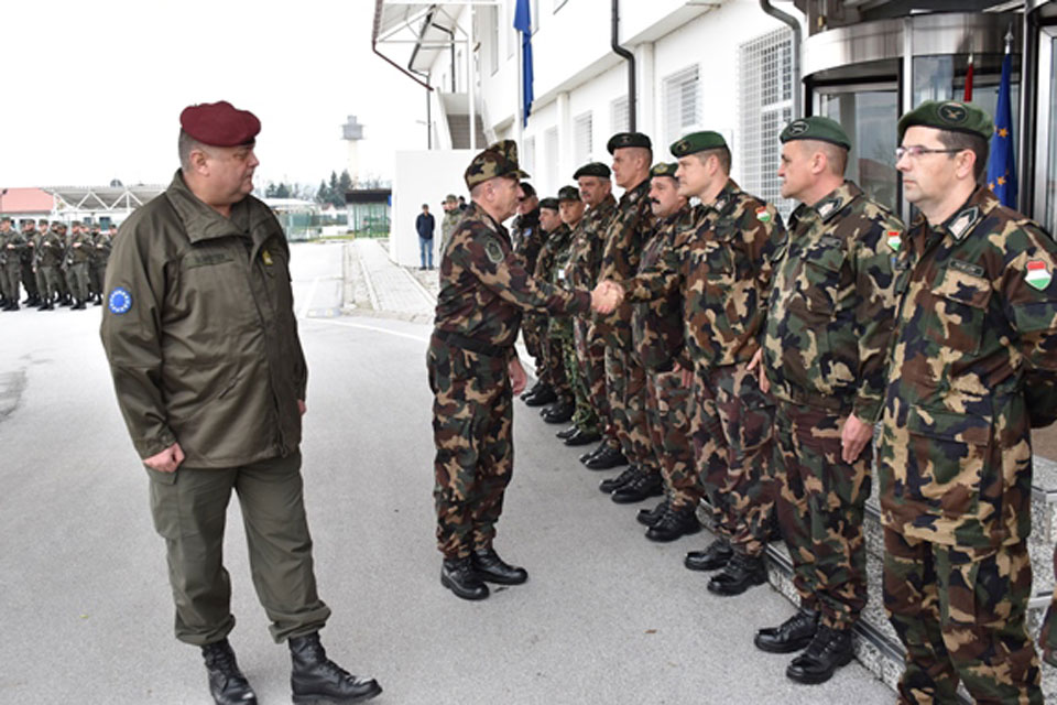 Hungarian Chief of Defence General  Benkő inspecting the MNBN Austrian Honour Guard