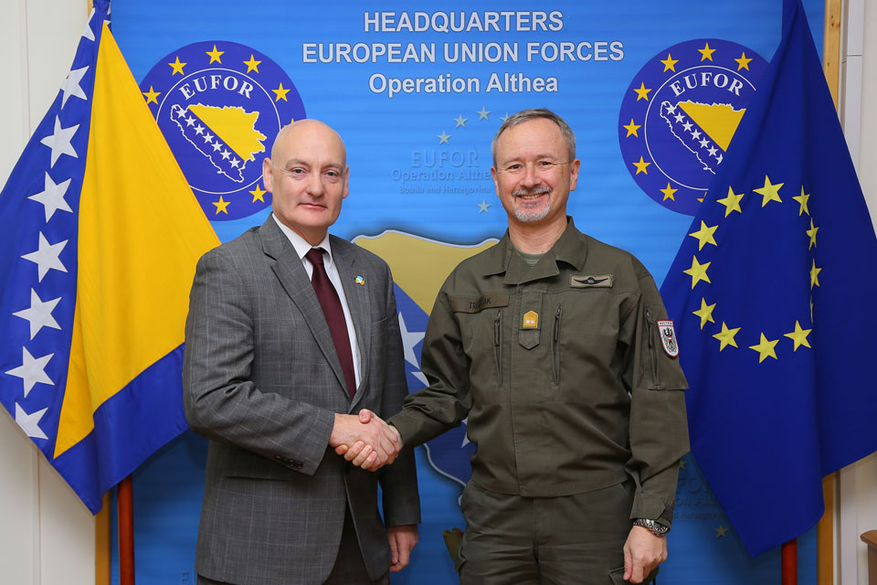 EUFOR’s Commander meets with Irish Ambassador