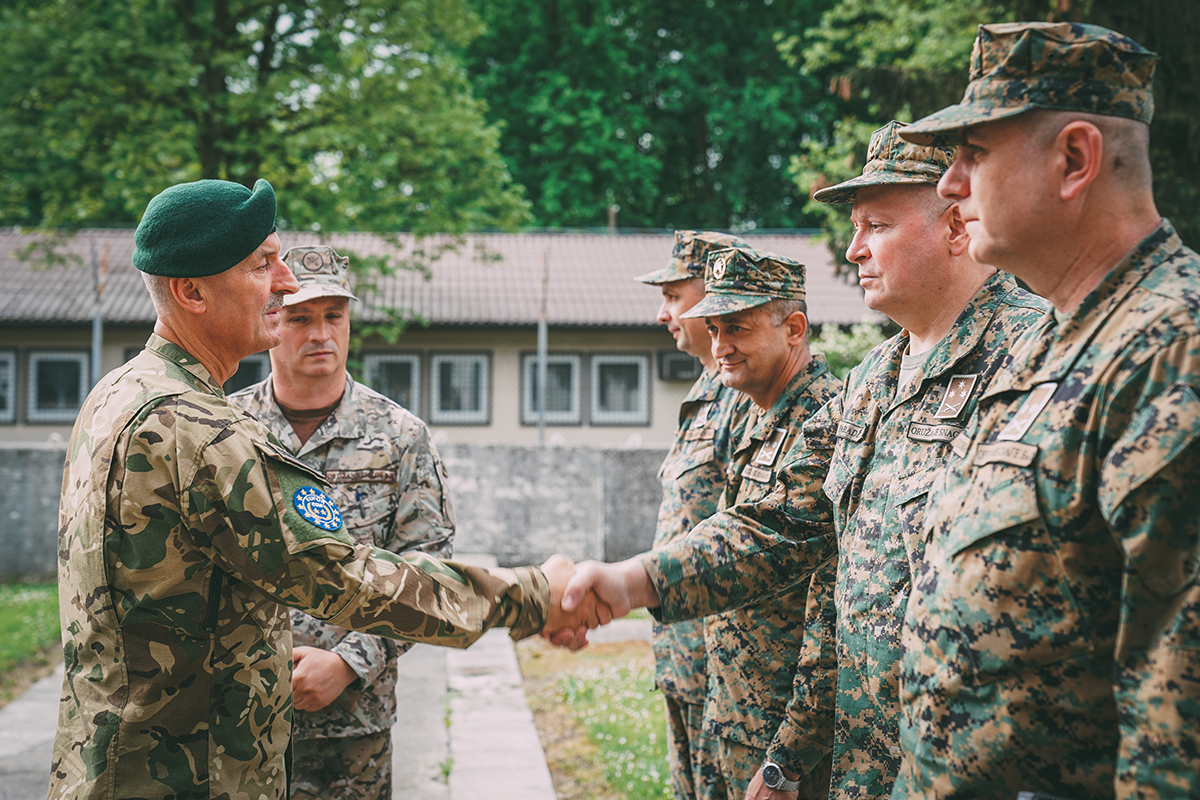 COM EUFOR visited the 5th Brigade of the Armed Forces BiH