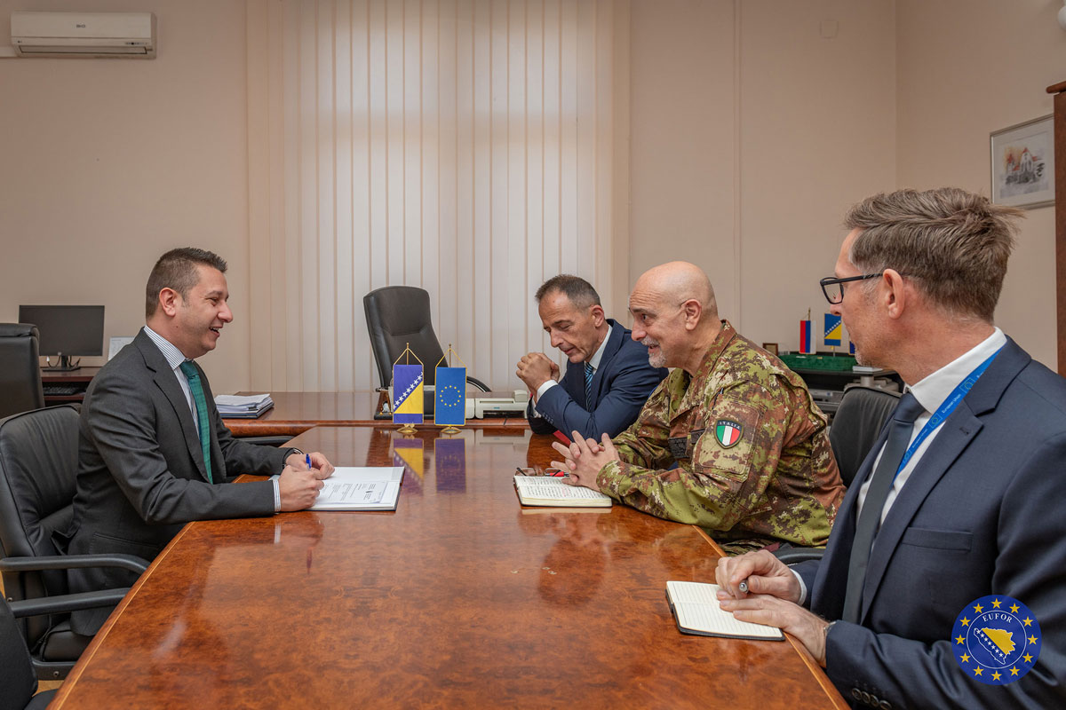 Jačanje sigurnosne suradnje: Zapovjednik EUFOR-a sastao se sa zamjenicima ministra obrane BiH