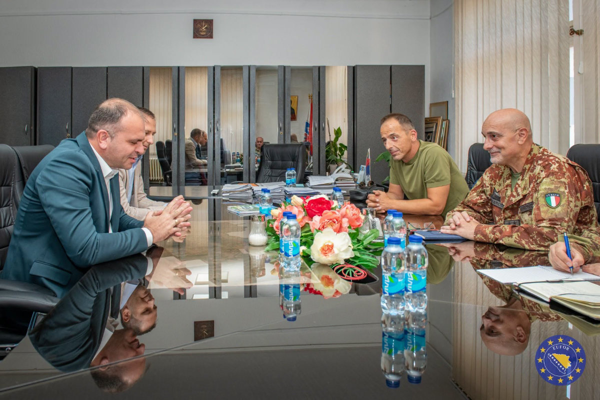 Dialogue that Strengthens Stability: COM EUFOR Visits Bijeljina and Zvornik