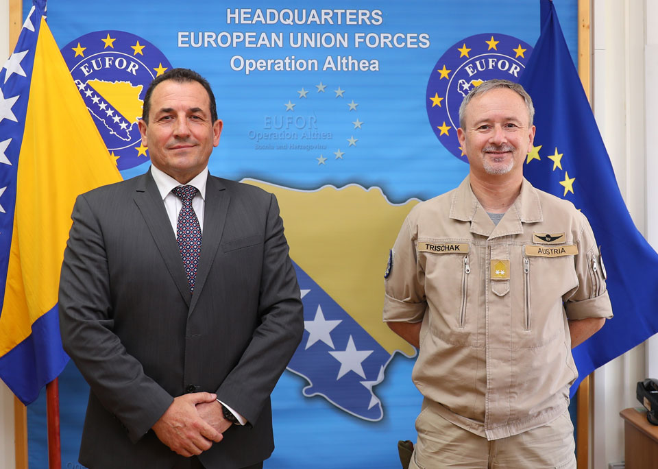 COM EUFOR meets BiH Minister of Security