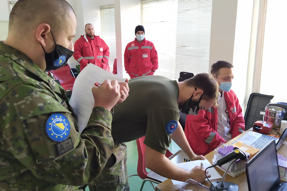 EUFOR Soldiers Donate Blood to Sarajevo