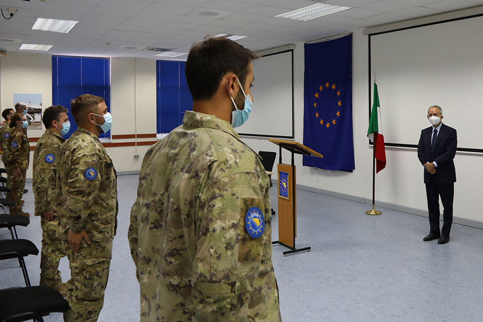 H.E. Di Ruzza addresses EUFOR Italian personnel