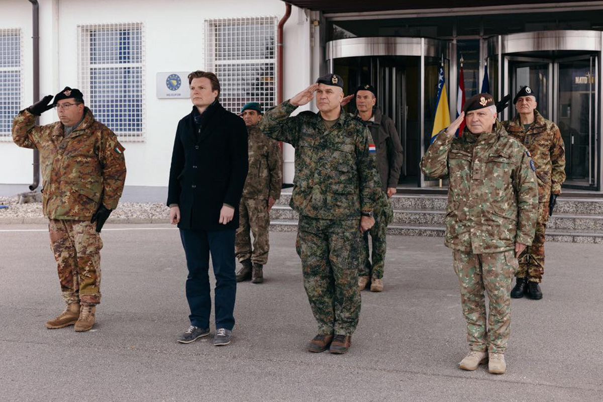 Deepening Military Cooperation with the Netherlands