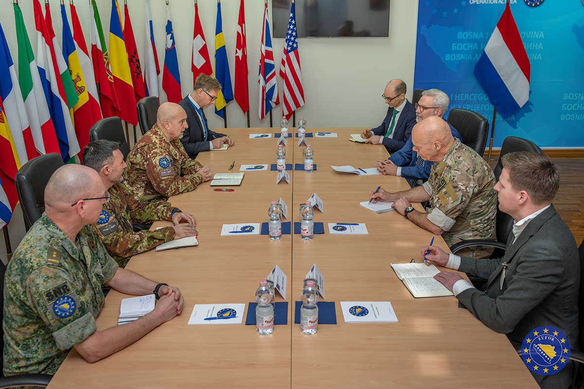 General-bojnik Fronda sastao se s nizozemskom delegacijom i razgovarao o strateškim pitanjima