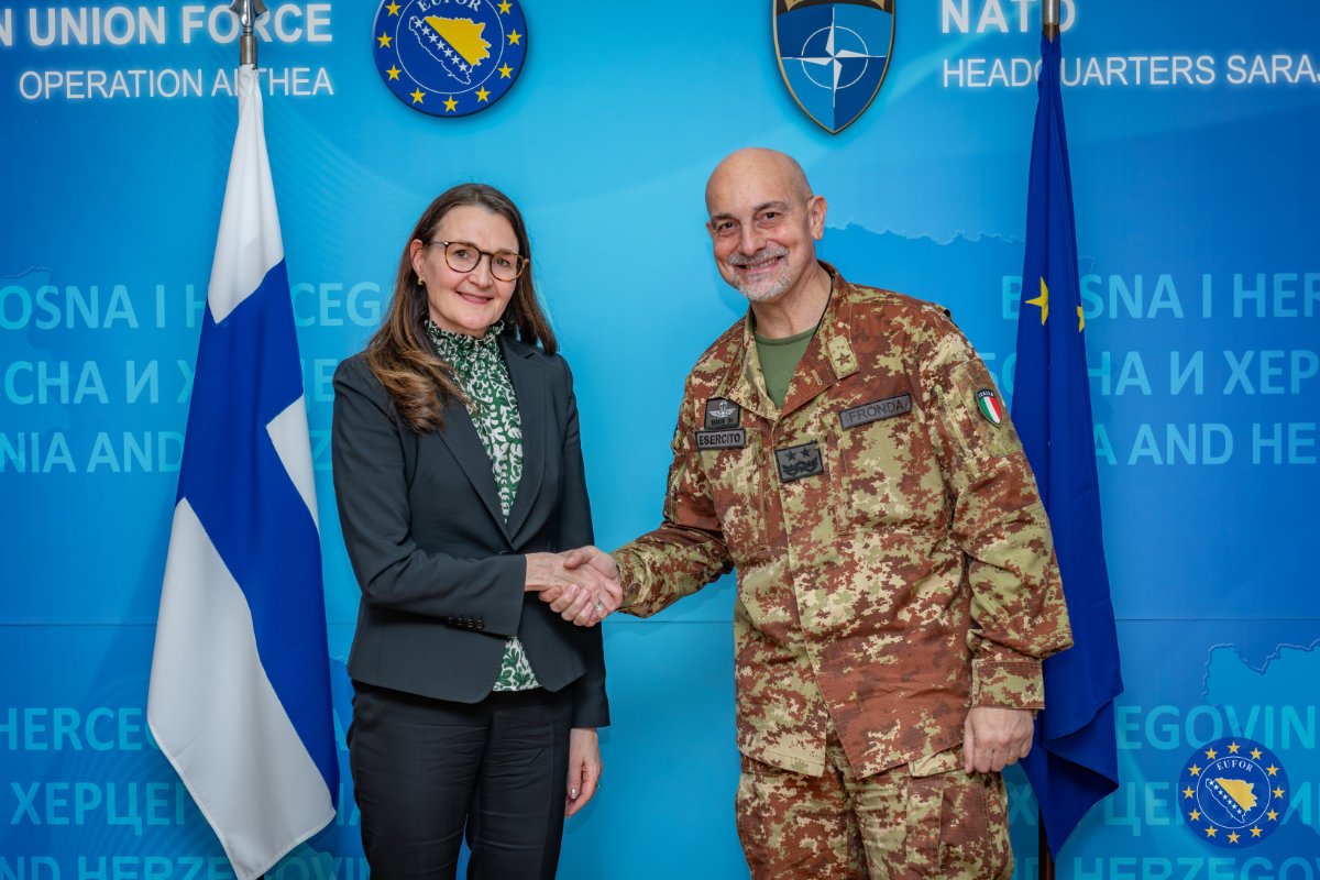 COM EUFOR meets Ambassador of the Republic of Finland
