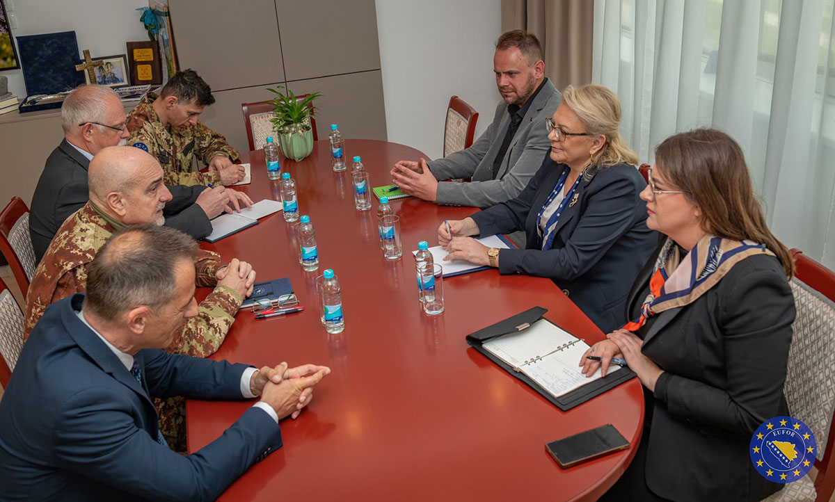 COM EUFOR and Federation President discuss Continued Cooperation
