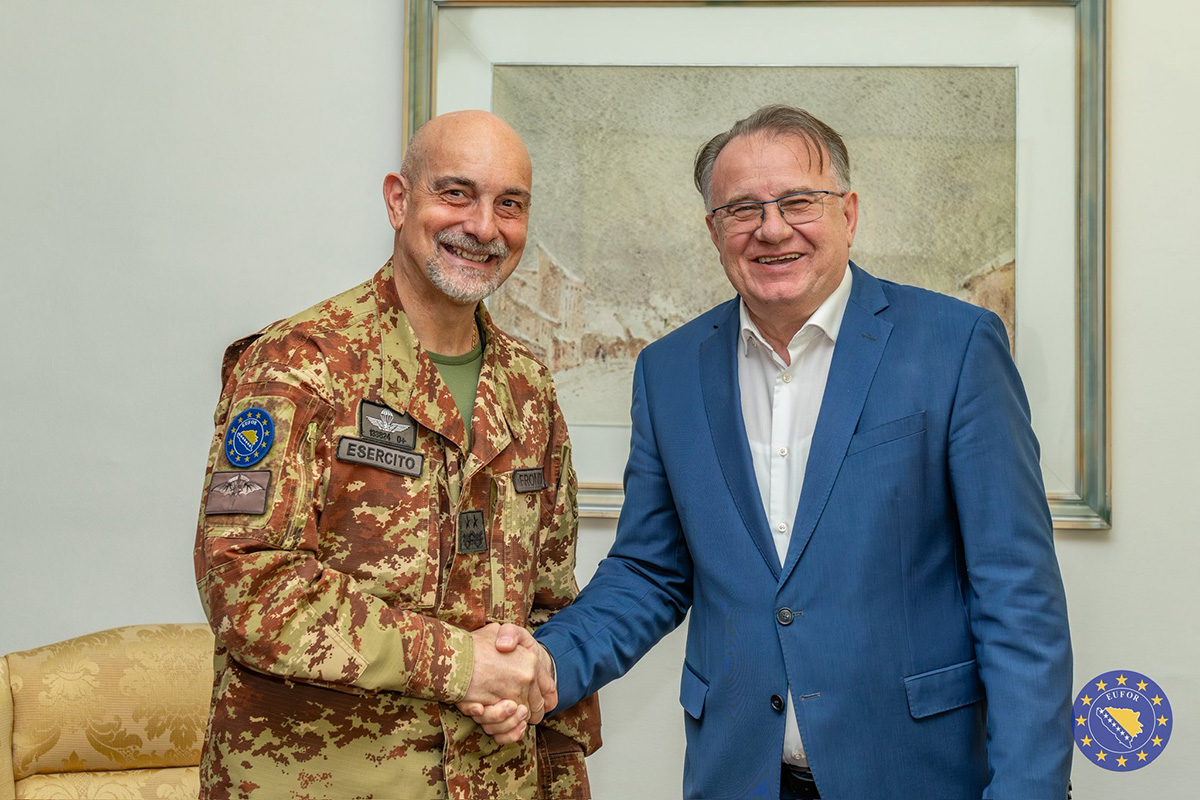 COM EUFOR meets FBiH Prime Minister in Sarajevo