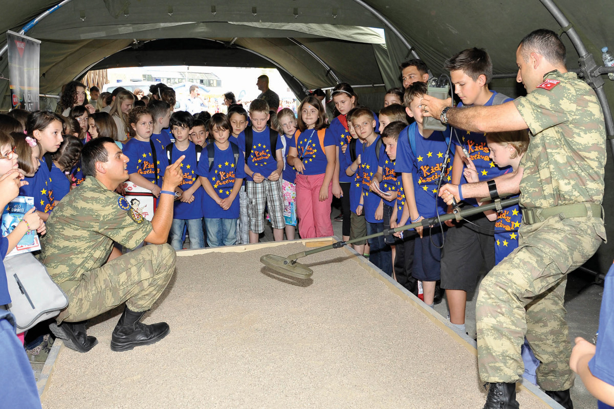 On June the 11th at the 2012 kid’s festival Turkish troops from EUFOR’s Multinational Battalion educated the children about the danger of mines. EUFOR was one of the main sponsors of the annual week long kid’s festivals which were based in Sarajevo.