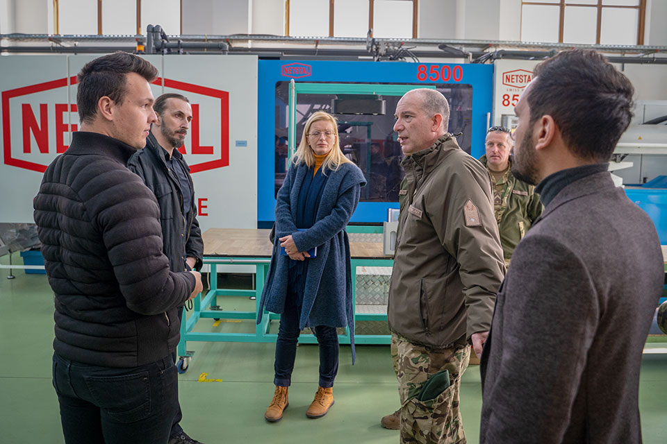 EUFOR Chief of Staff visited an arms and spare parts factory 