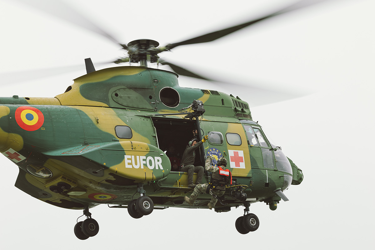 Joint Training Between Mountain Rescue Service and EUFOR Aviation Detachment