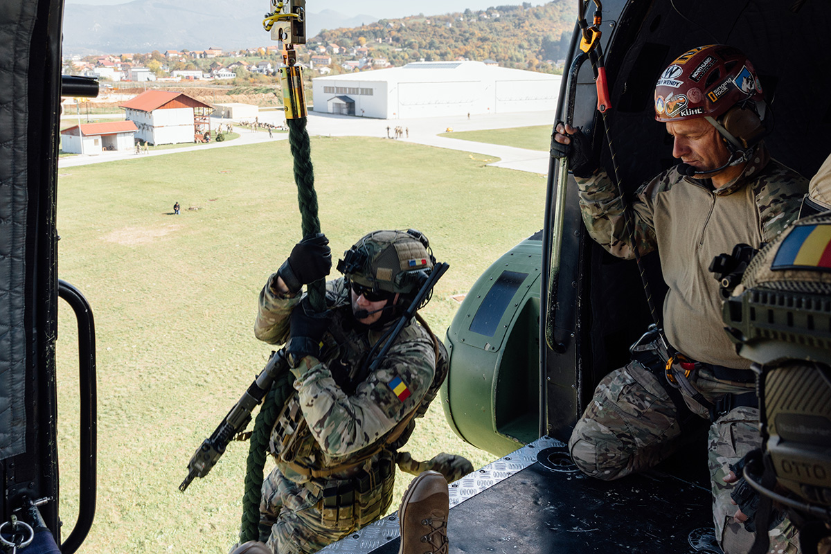 Joint Training Between EUFOR Aviation Detachment and SIPA