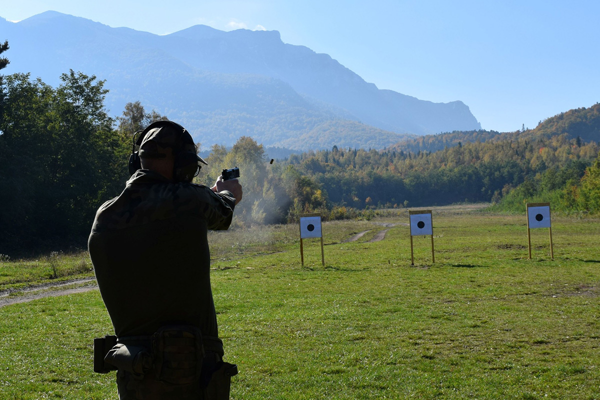 Polish Soldiers Sharpen Skills at Pazarič Shooting Range